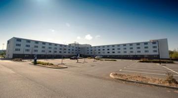 Holiday Inn Express Manchester Airport Ringway Exterior photo